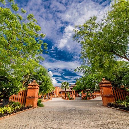 Heritage Bagan Hotel Экстерьер фото